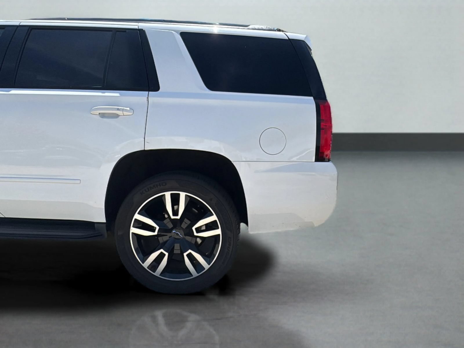 Used 2018 Chevrolet Tahoe Premier w/ RST 6.2L Performance Edition RWD image 27