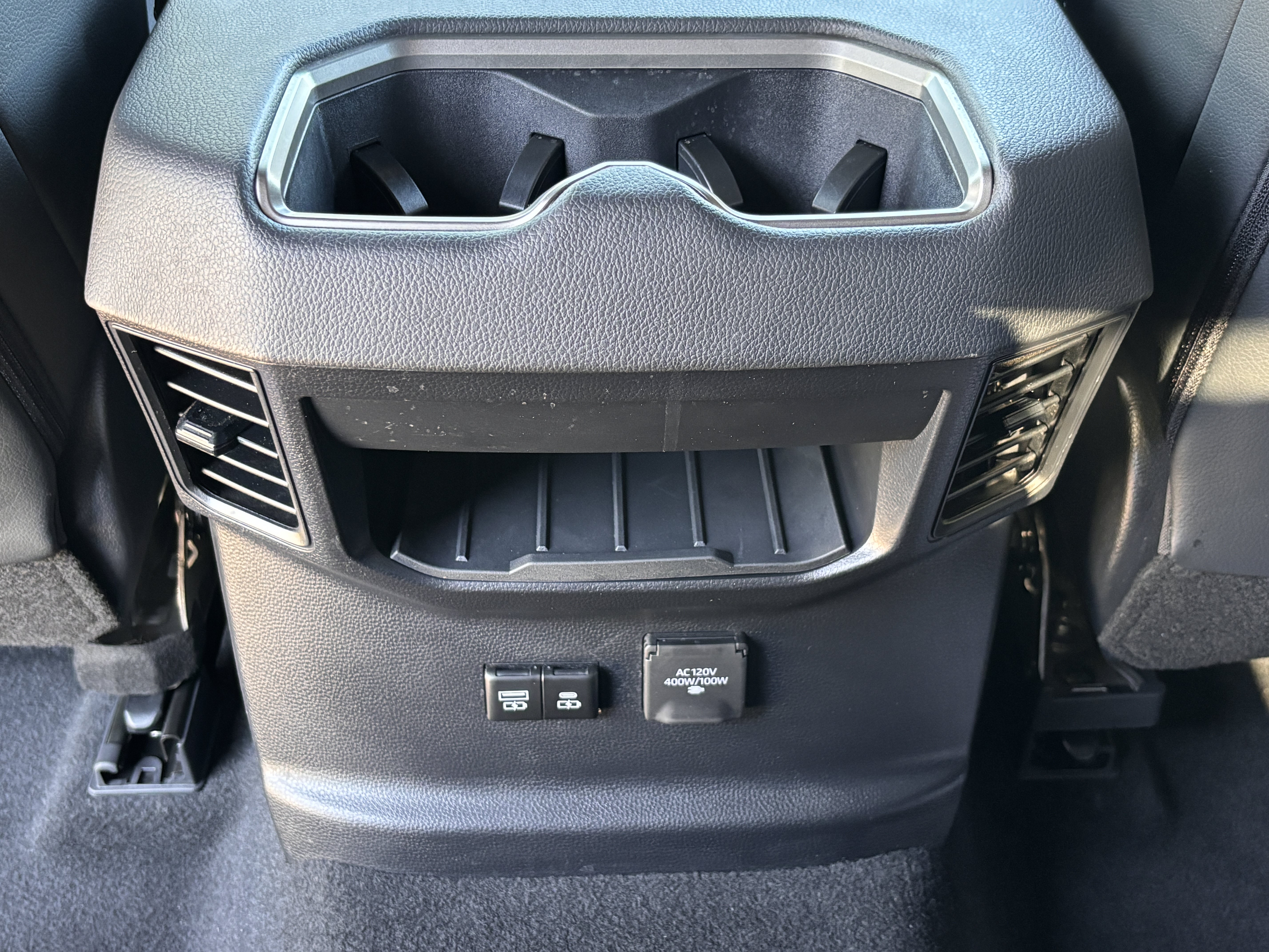 Used 2025 Toyota Tundra Limited w/ Power Package AWD/4WD image 38