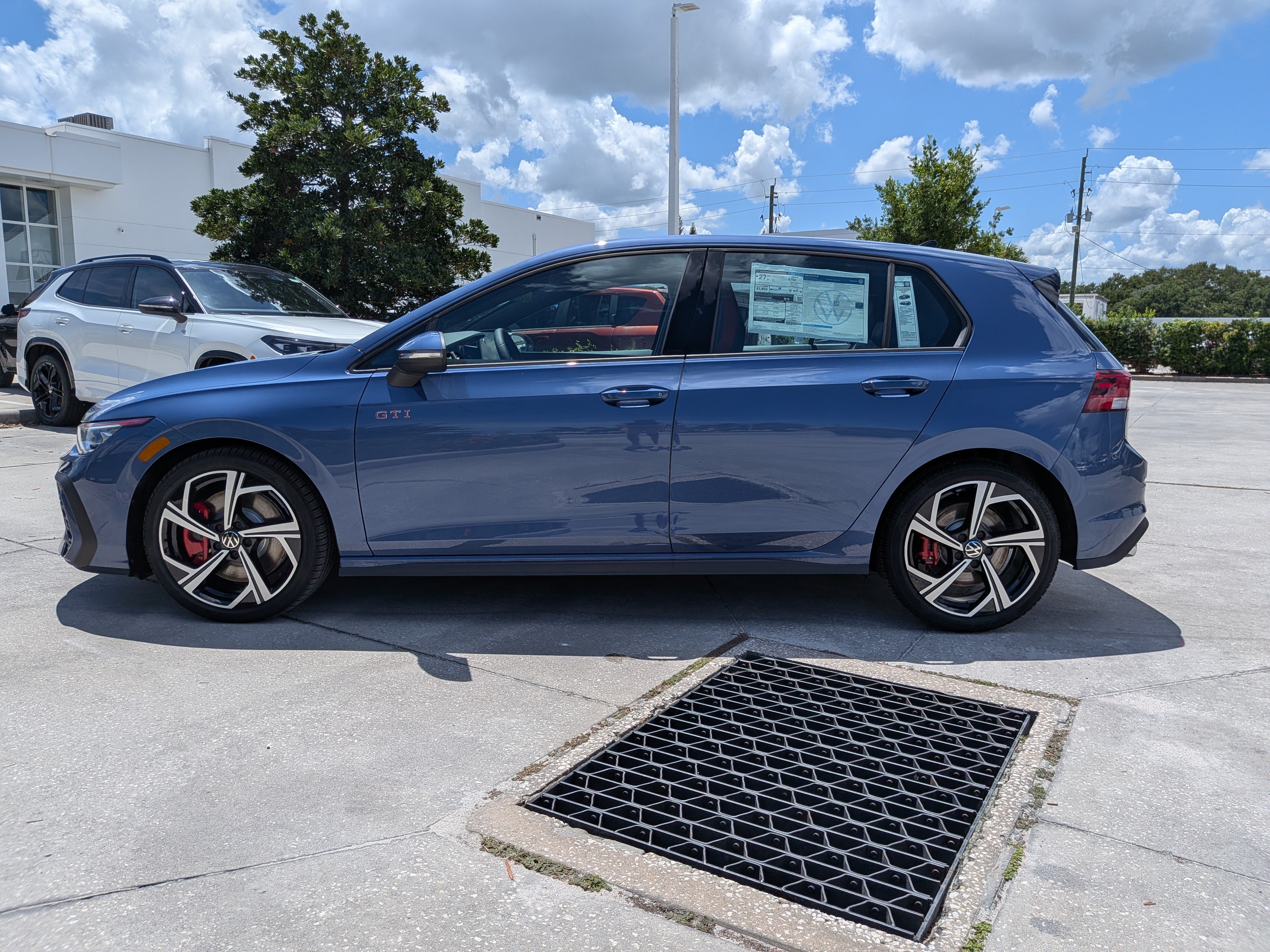 New 2026 Volkswagen GTI SE FWD image 6