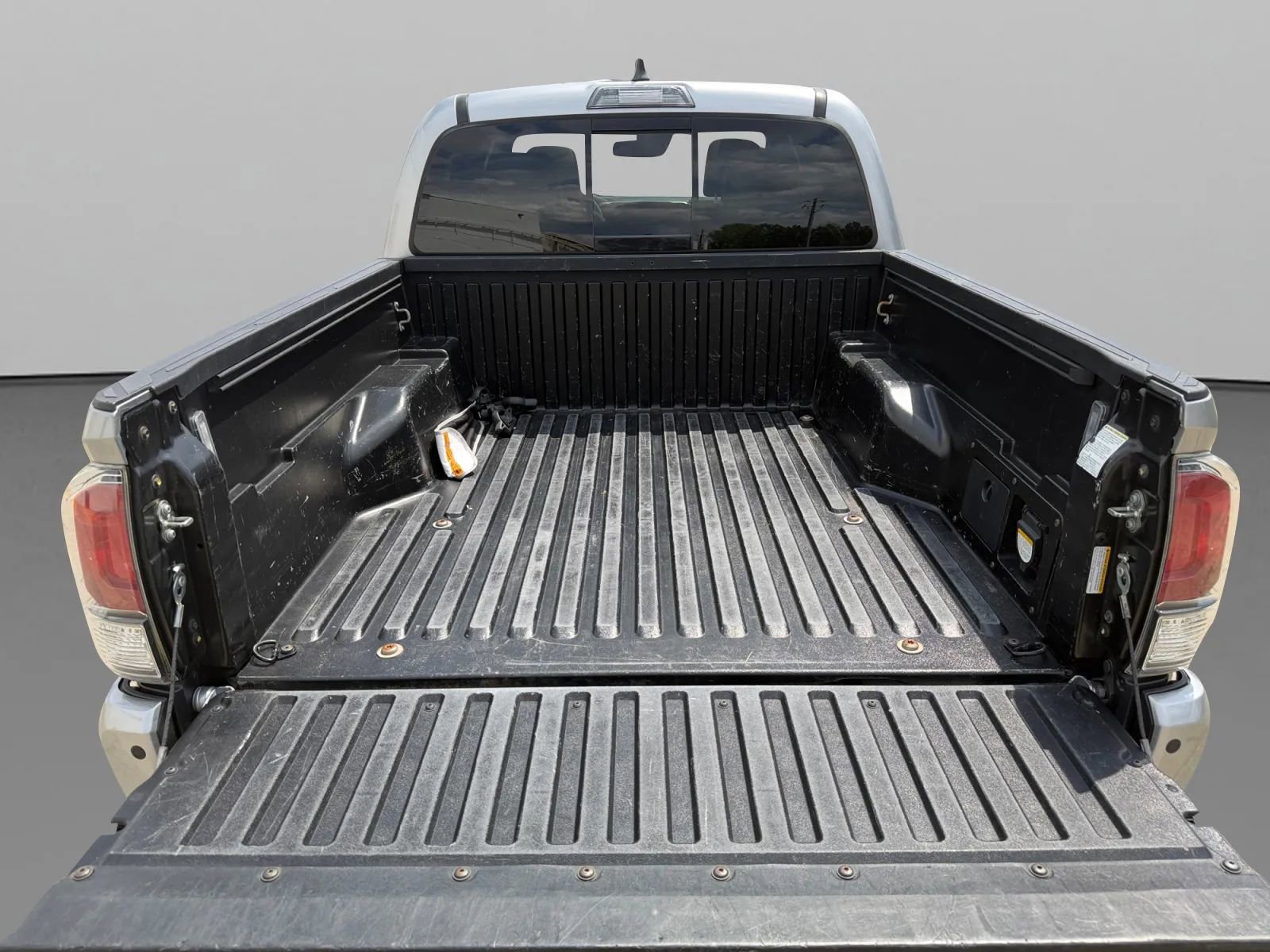 Used 2020 Toyota Tacoma Limited AWD/4WD image 29