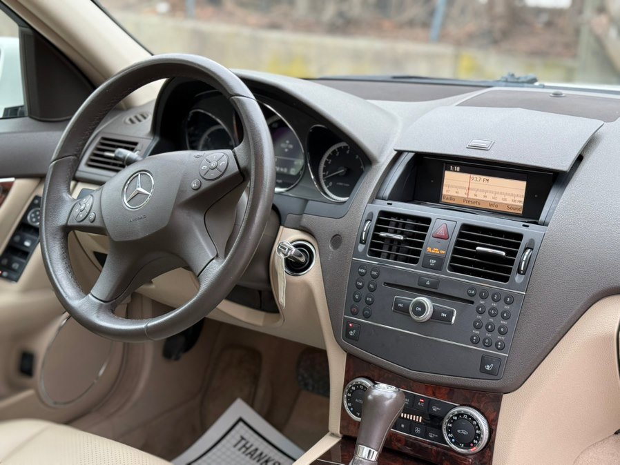 Used 2010 Mercedes-Benz C 300 4MATIC Sedan image 28