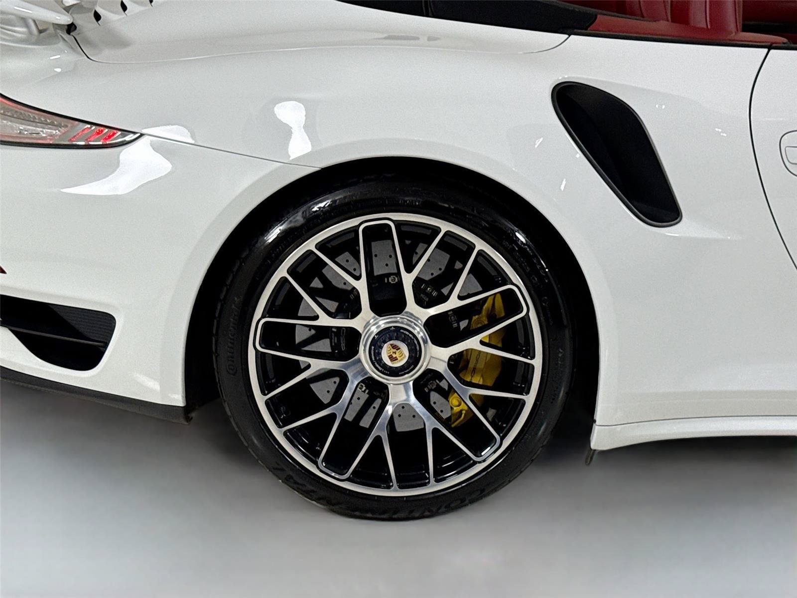 Used 2015 Porsche 911 Turbo S AWD/4WD image 39