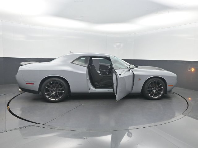 Used 2021 Dodge Challenger R/T Scat Pack RWD image 32
