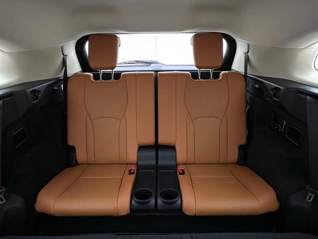 Used 2022 Lexus RX 350L Premium w/ Premium Package image 18