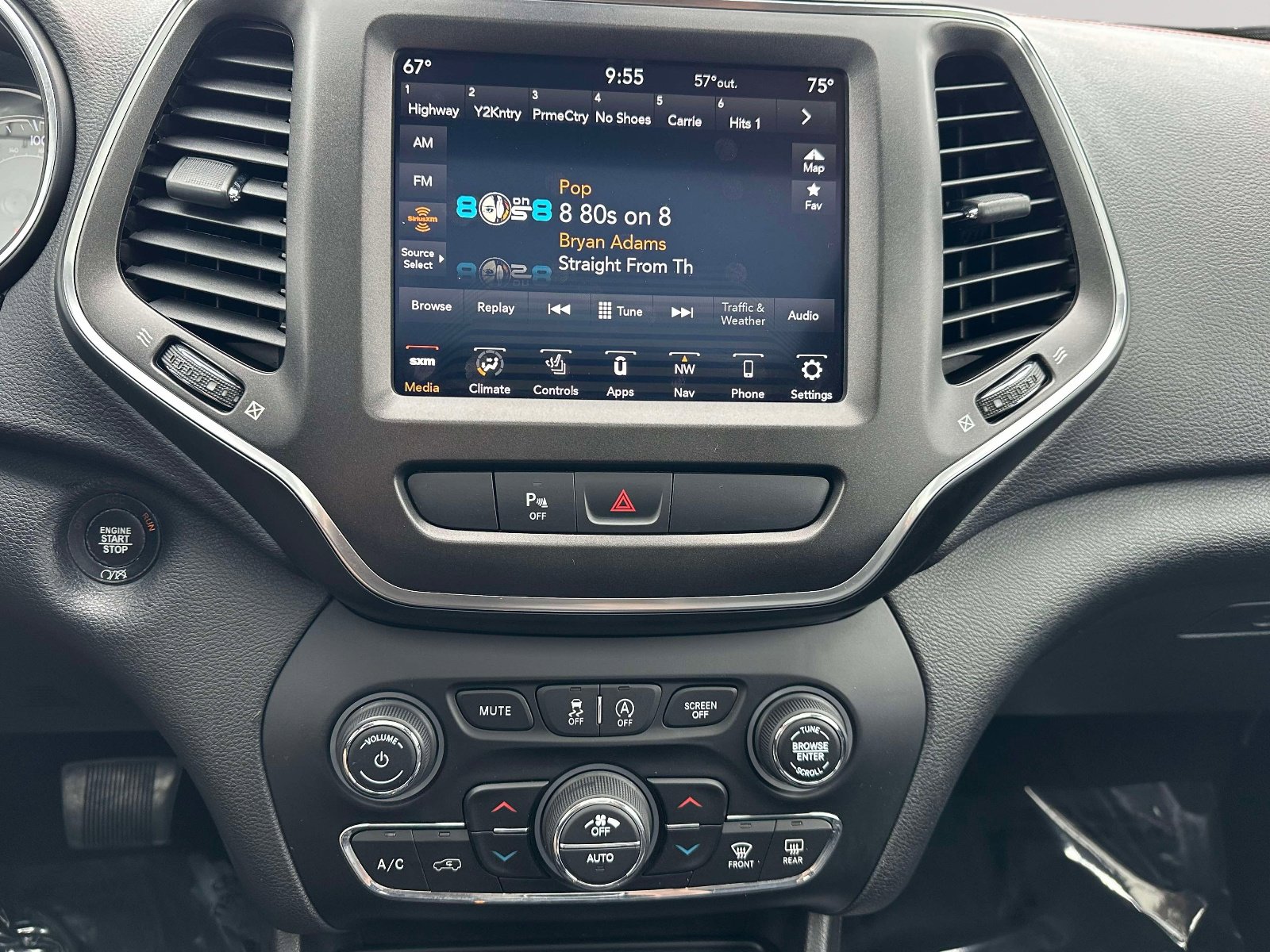 Used 2019 Jeep Cherokee Trailhawk w/ Comfort/Convenience Group image 9