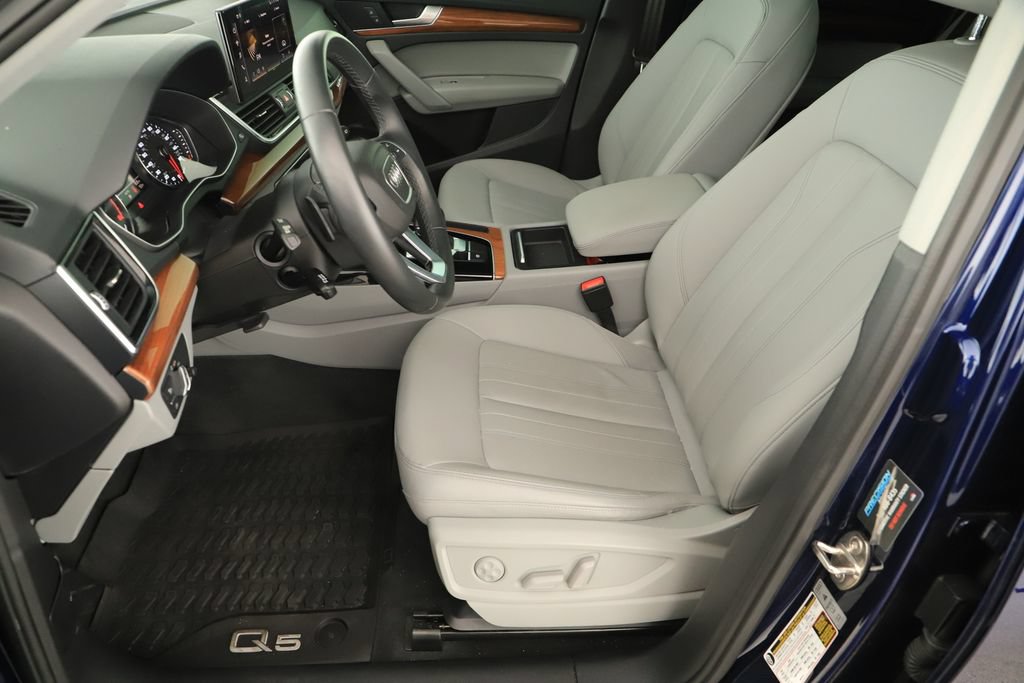 Certified 2022 Audi Q5 2.0T Premium w/ Convenience Package AWD/4WD image 24