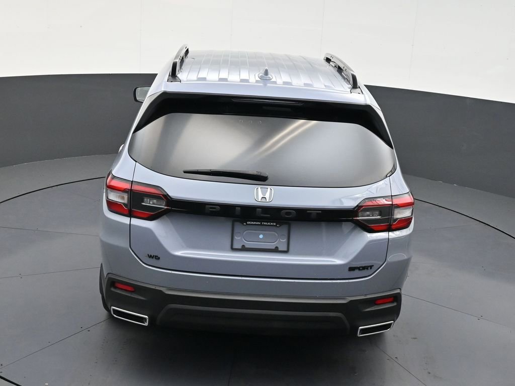Used 2023 Honda Pilot Sport image 16