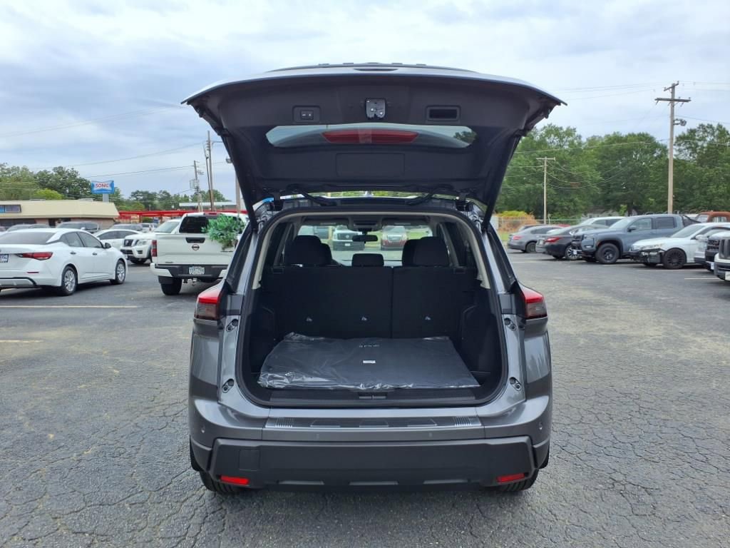 New 2026 Nissan Rogue SV image 5
