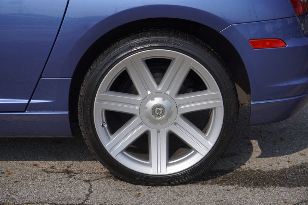 Used 2005 Chrysler Crossfire Limited RWD image 20