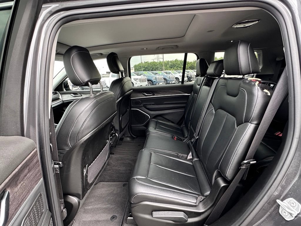 Used 2022 Jeep Grand Cherokee L Limited AWD/4WD image 25