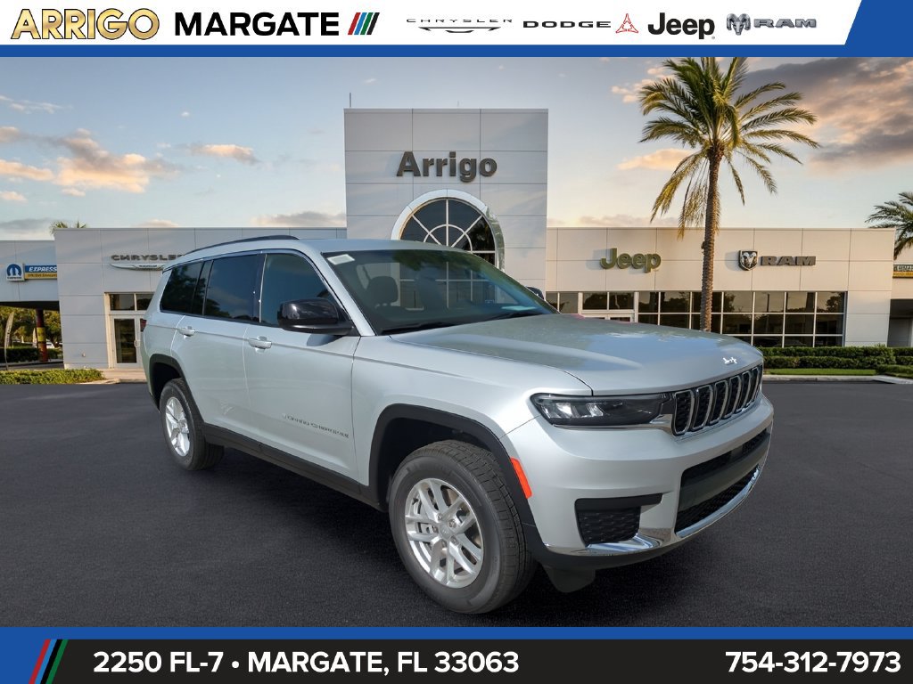 New 2026 Jeep Grand Cherokee L Laredo AWD/4WD image 1