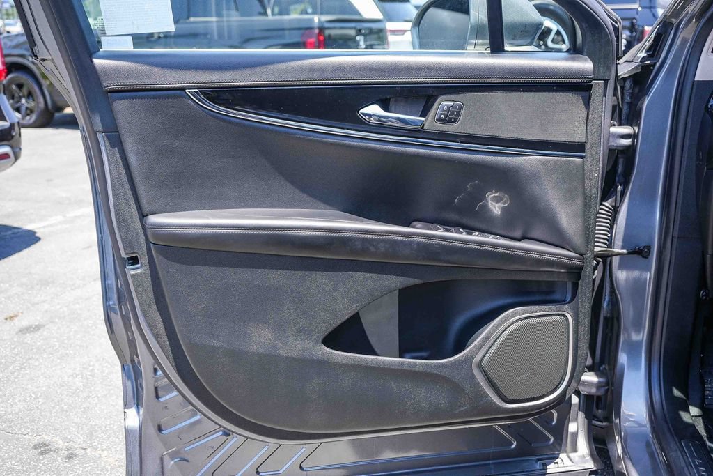 Certified 2023 Lincoln Nautilus AWD image 27