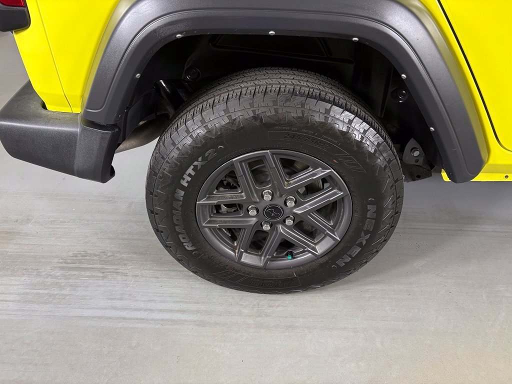 Used 2024 Jeep Wrangler Unlimited Sport AWD/4WD image 12