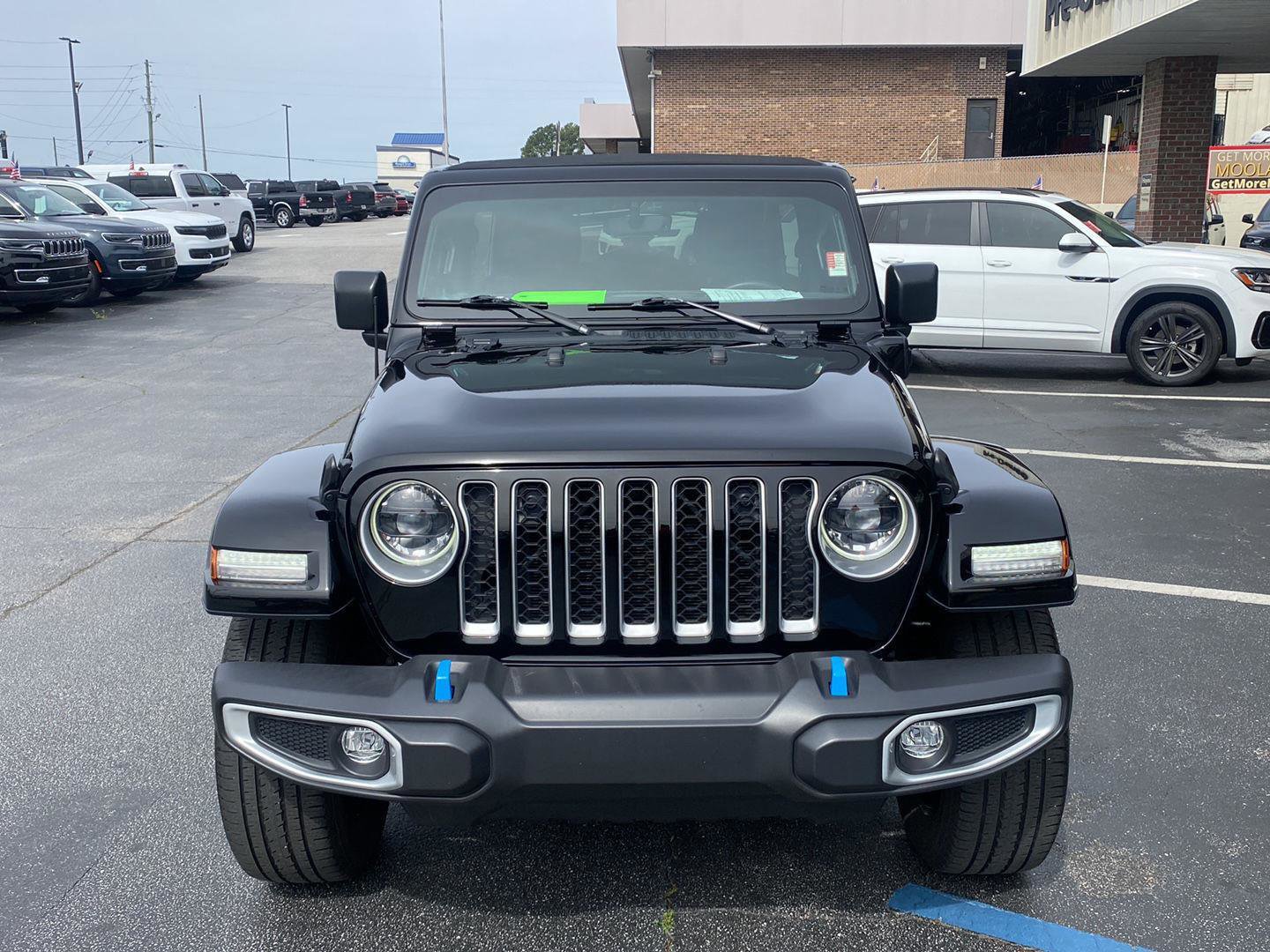 Certified 2023 Jeep Wrangler Sahara w/ Cold Weather Group image 3