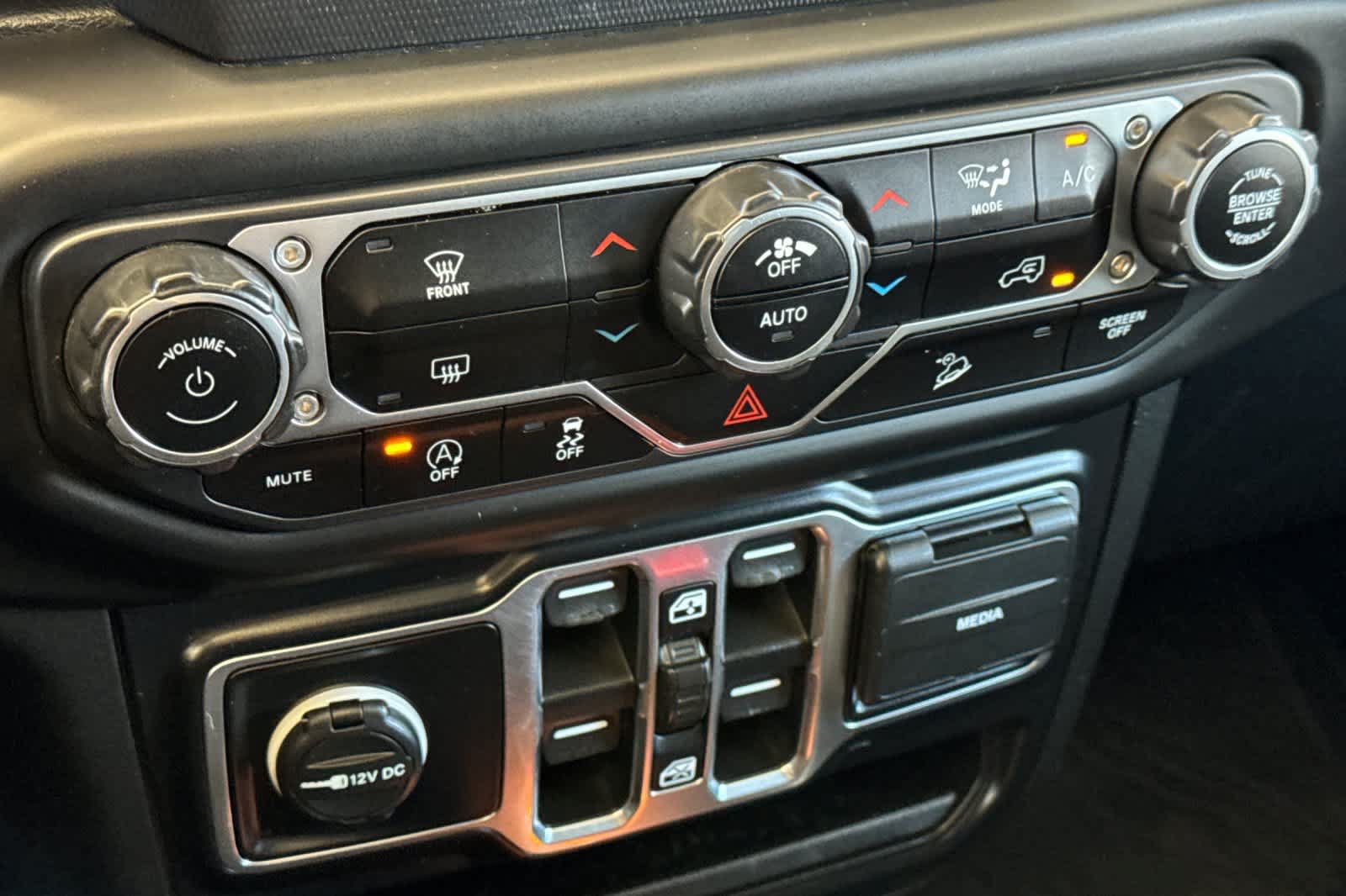 Used 2020 Jeep Wrangler Unlimited Sport AWD/4WD image 22