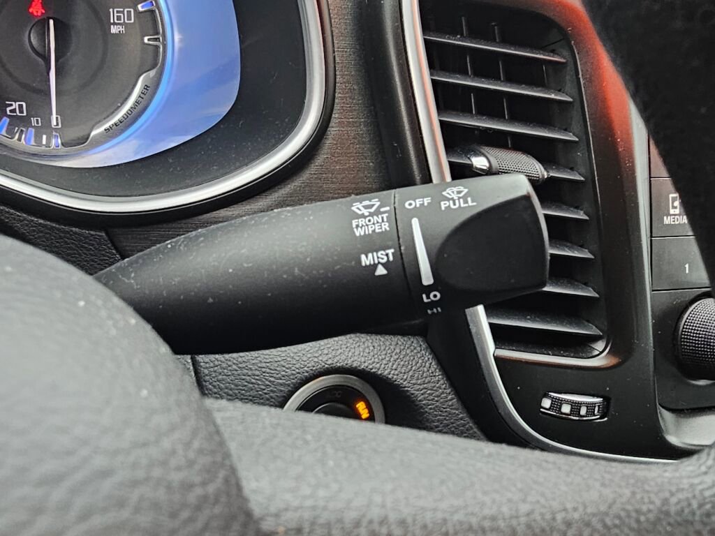 Used 2016 Chrysler 200 LX image 38