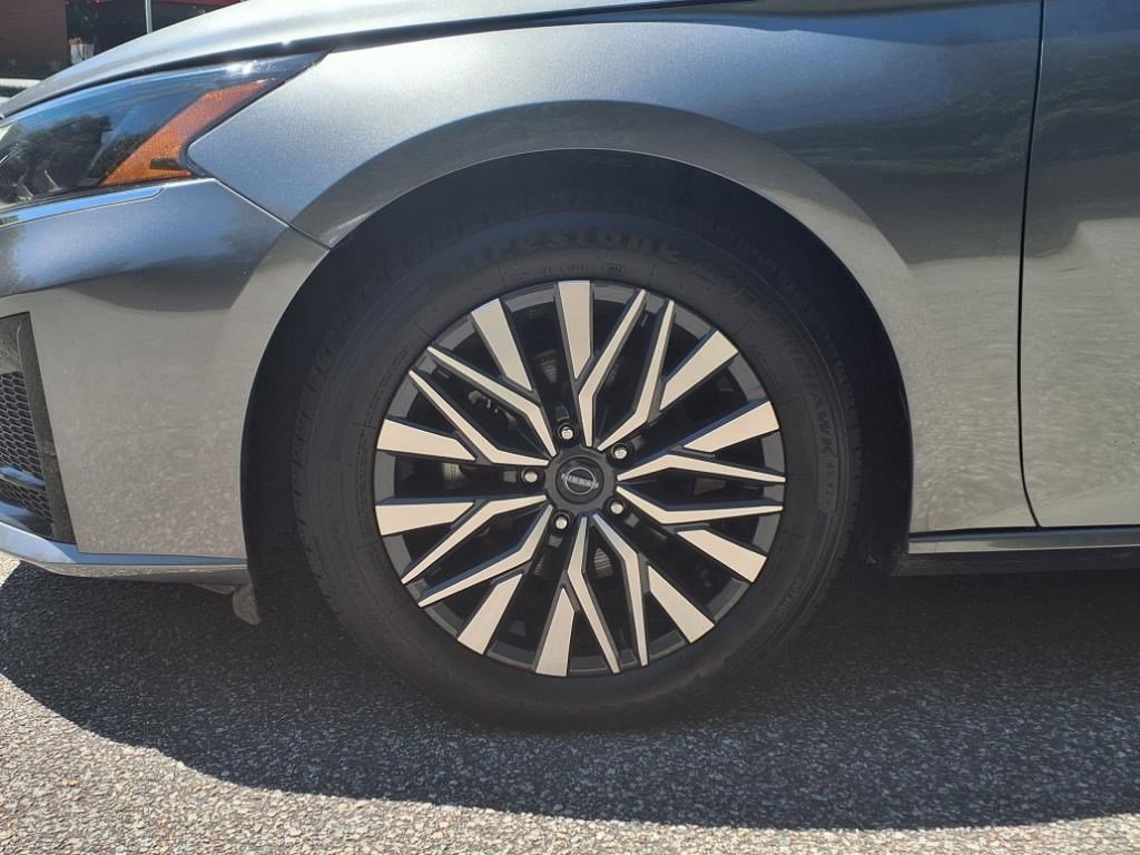 Used 2023 Nissan Altima 2.5 SV image 7