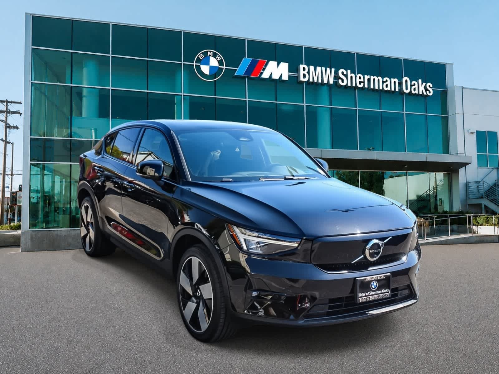 Used 2023 Volvo C40 P8 Recharge Ultimate w/ Protection Package Premier AWD/4WD image 3
