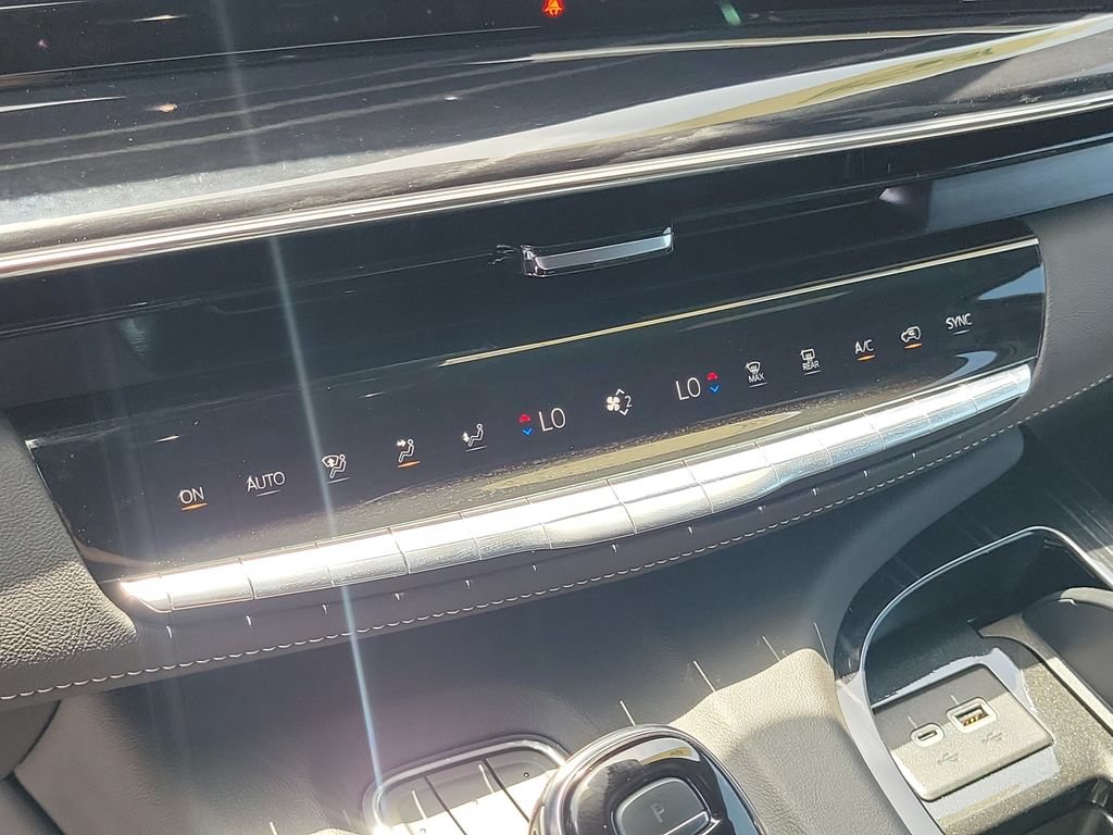 Used 2024 Cadillac Escalade Sport AWD/4WD image 19