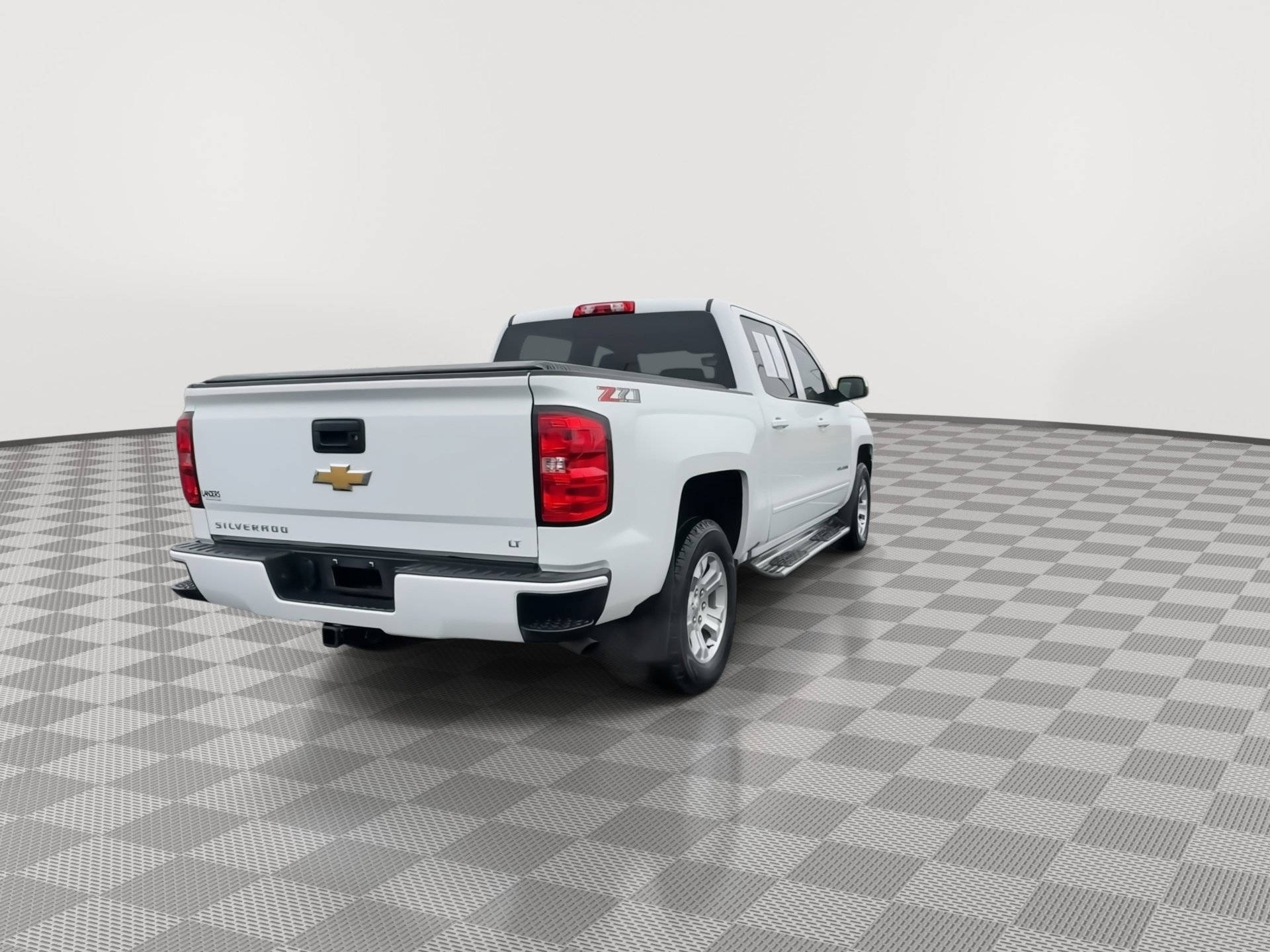 Used 2018 Chevrolet Silverado 1500 LT w/ All Star Edition image 8