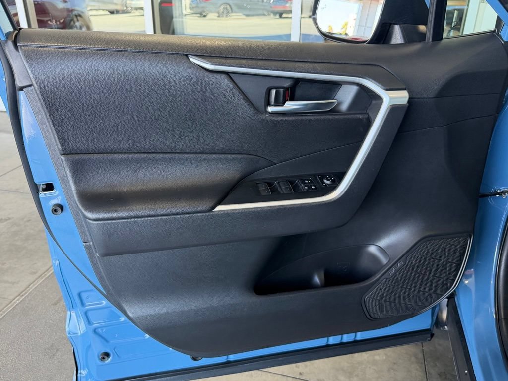Certified 2022 Toyota RAV4 SE w/ Convenience Package AWD/4WD image 18