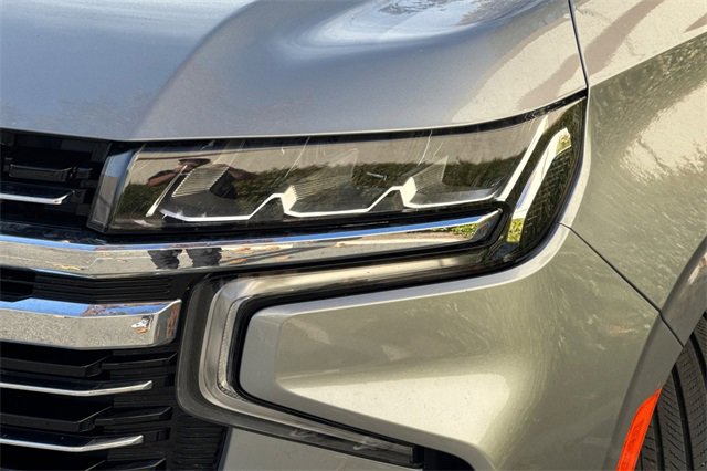 Used 2024 Chevrolet Suburban LT image 50