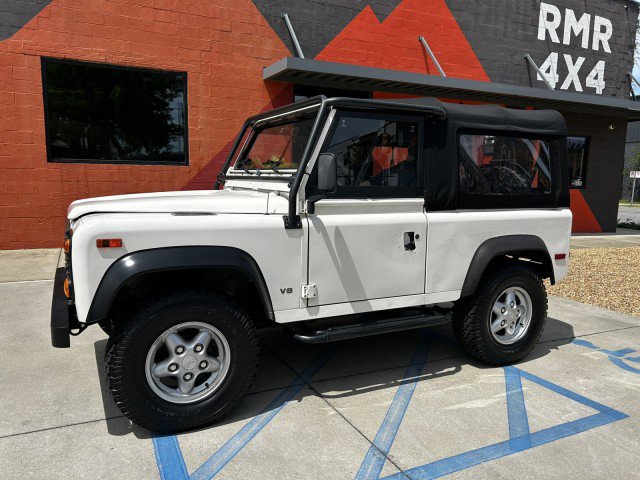 Used 1995 Land Rover Defender 90 AWD/4WD image 3