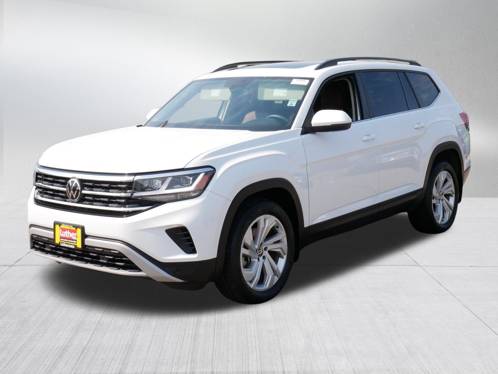 Certified 2023 Volkswagen Atlas SE w/ Panoramic Sunroof Package AWD/4WD image 3