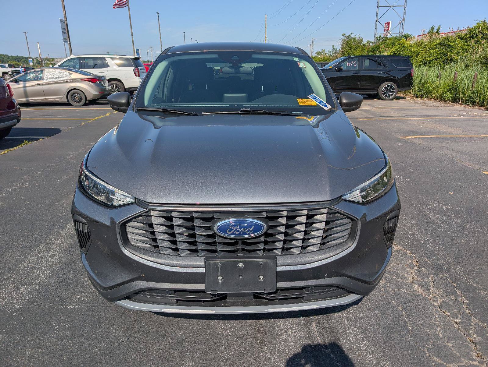 Used 2024 Ford Escape Active AWD/4WD image 2