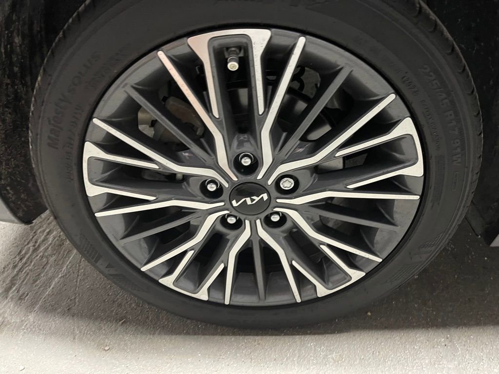 Used 2024 Kia Forte GT-Line w/ GT-Line Premium Package image 39