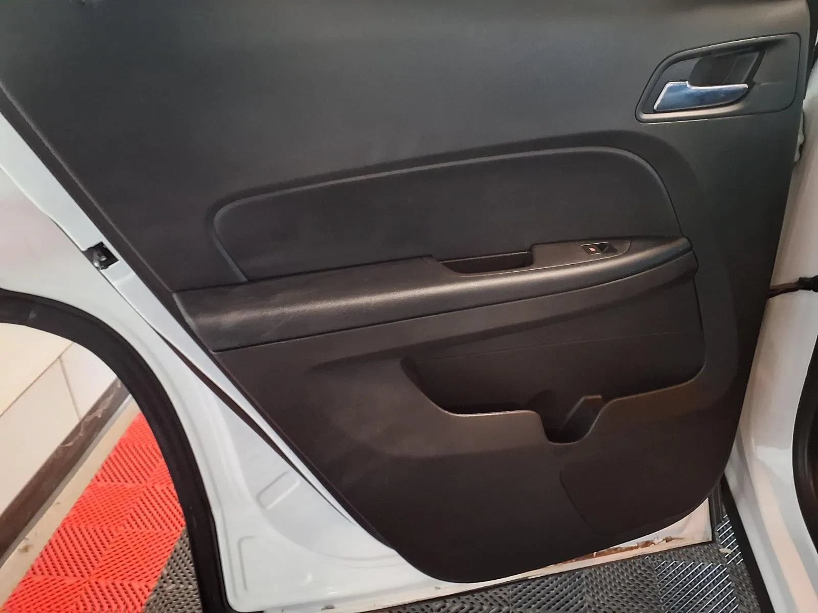 Used 2015 GMC Terrain SLE AWD/4WD image 13