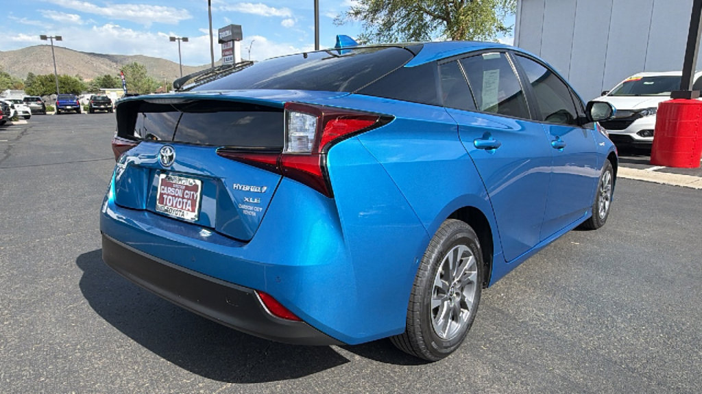 Used 2022 Toyota Prius XLE w/ Advanced Technology Package FWD image 3