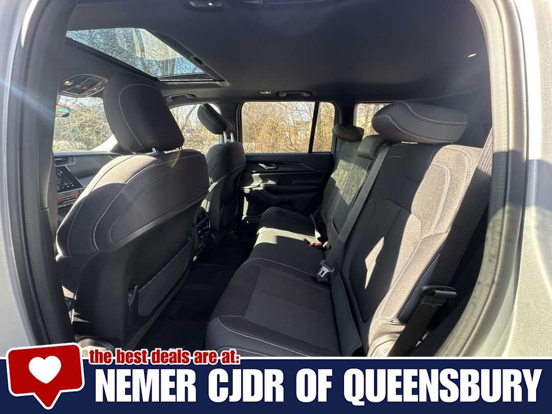 New 2026 Jeep Grand Cherokee Laredo X AWD/4WD image 22