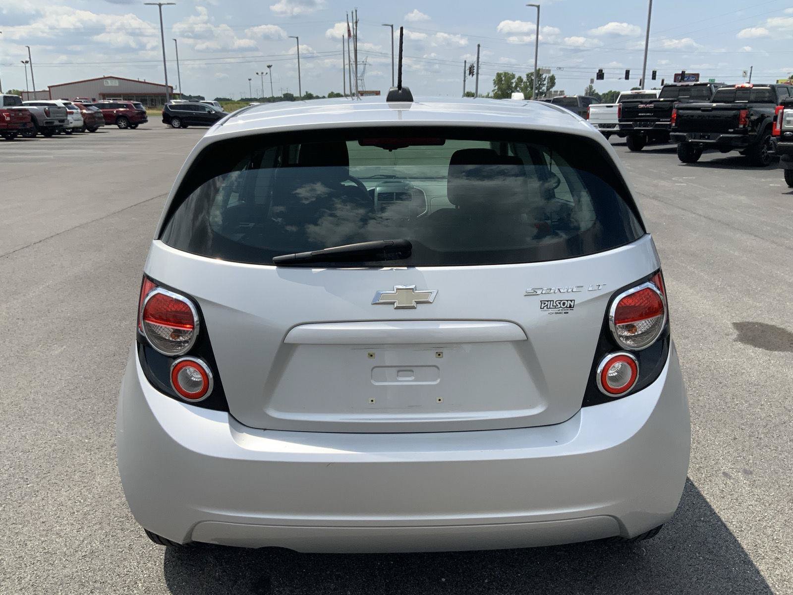 Used 2015 Chevrolet Sonic LT FWD image 9