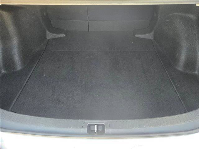 Used 2025 Toyota Corolla LE image 6
