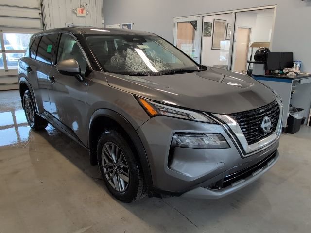 Used 2022 Nissan Rogue S AWD/4WD image 7