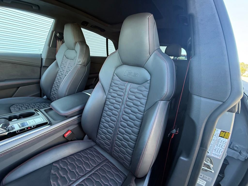 Used 2024 Audi RS Q8 w/ Black Optic Package image 17