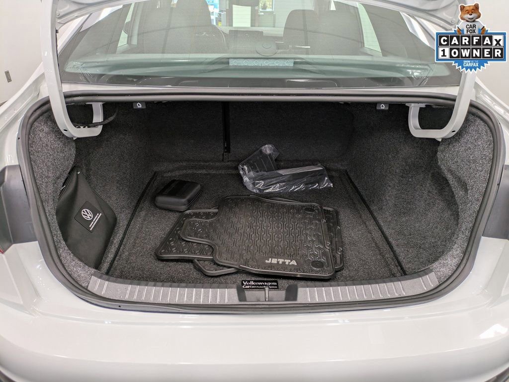 Used 2025 Volkswagen Jetta Sport image 26