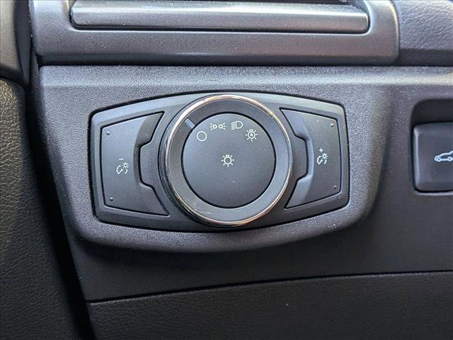 Used 2016 Ford Fusion SE image 11