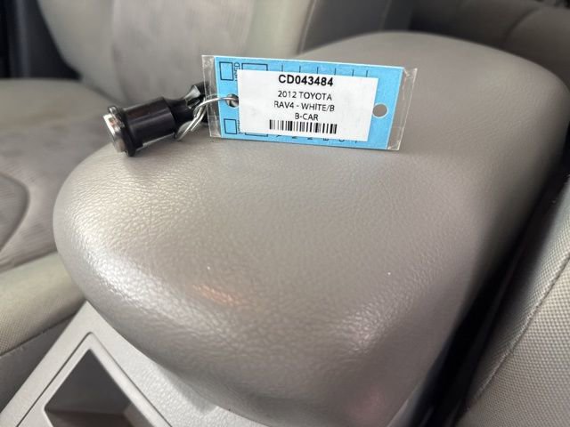 Used 2012 Toyota RAV4 4WD image 33