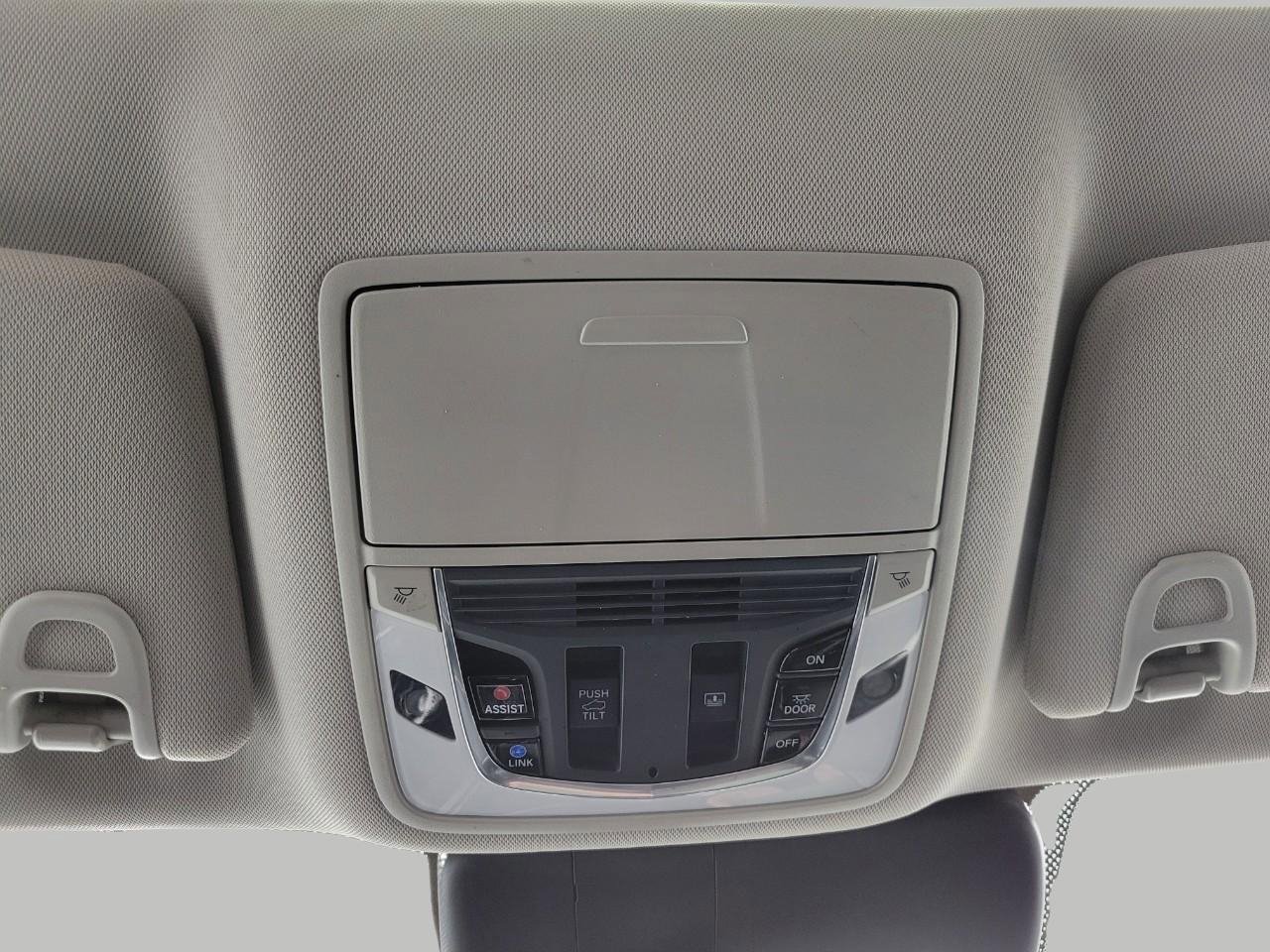 Used 2020 Acura RDX AWD w/ Technology Package image 18