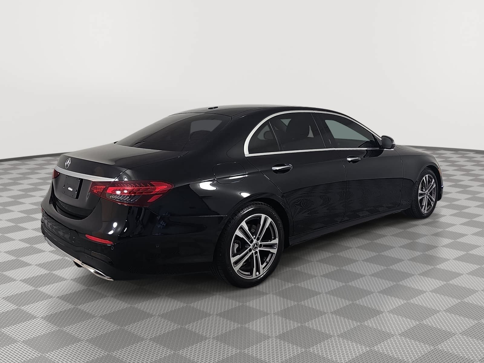Used 2023 Mercedes-Benz E 350 Sedan image 8