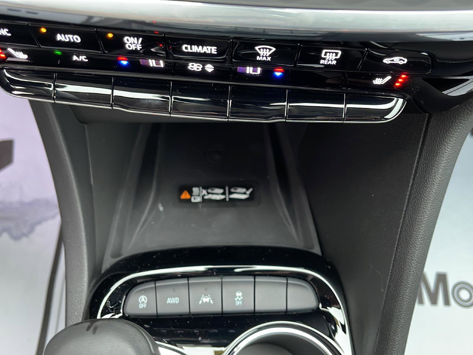 Used 2025 Buick Encore GX Avenir w/ Avenir Technology Package image 15