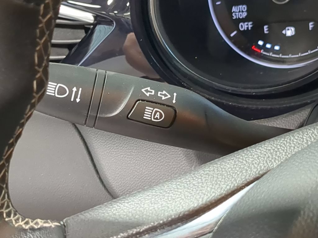 Used 2023 Buick Encore GX Select AWD/4WD image 32