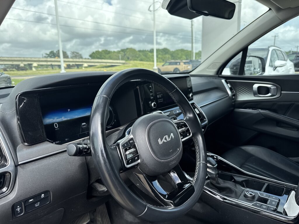 Used 2023 Kia Sorento SX image 22