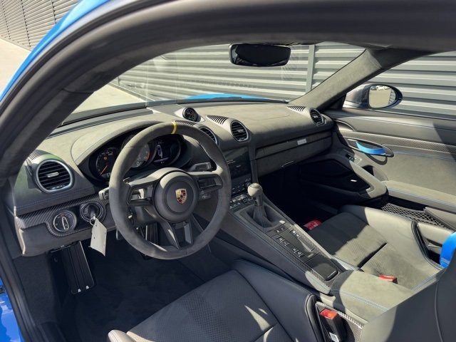 Used 2025 Porsche 718 Cayman GT4 RS image 3