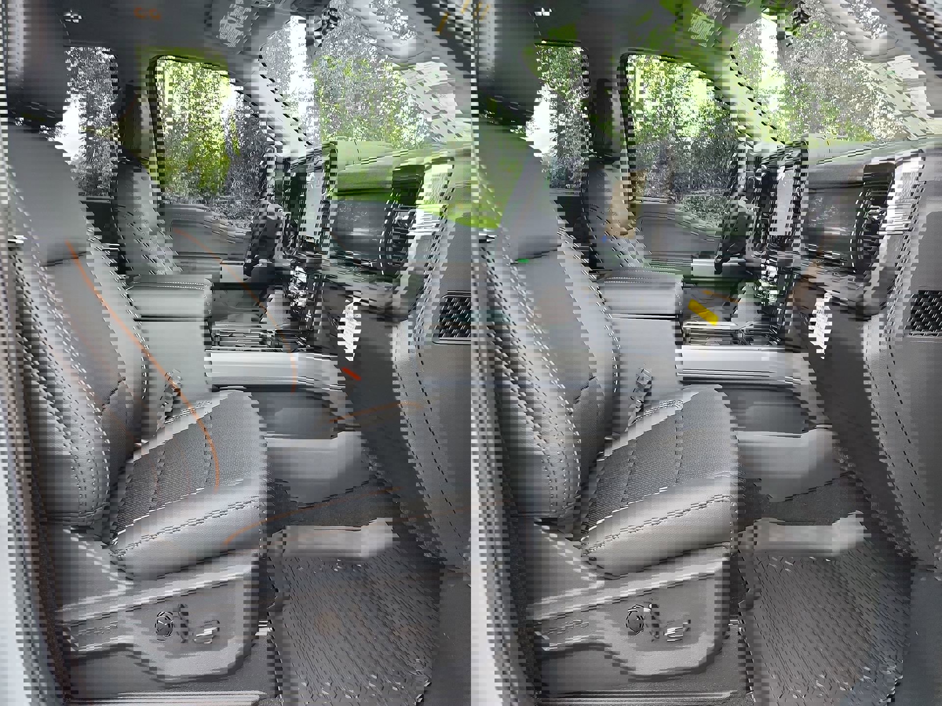 New 2026 Ford F350 Lariat image 18