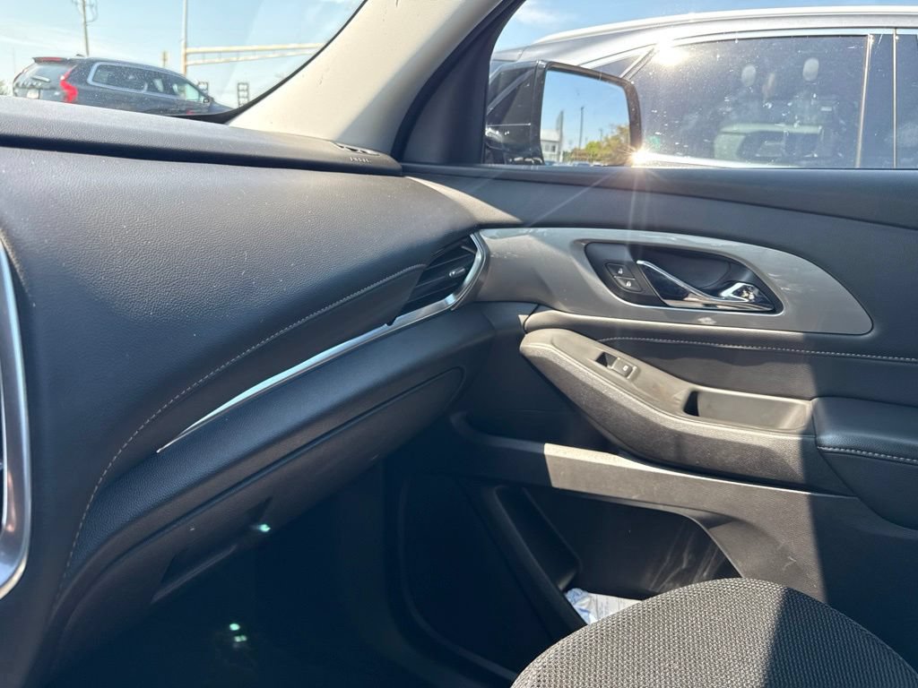 Used 2018 Chevrolet Traverse LS AWD/4WD image 22