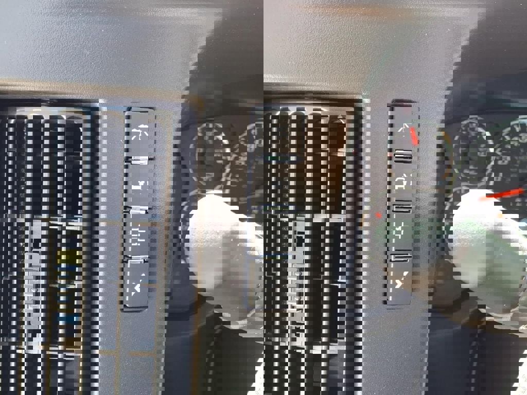 New 2026 Chevrolet Express 2500 w/ Driver Convenience Package RWD image 32