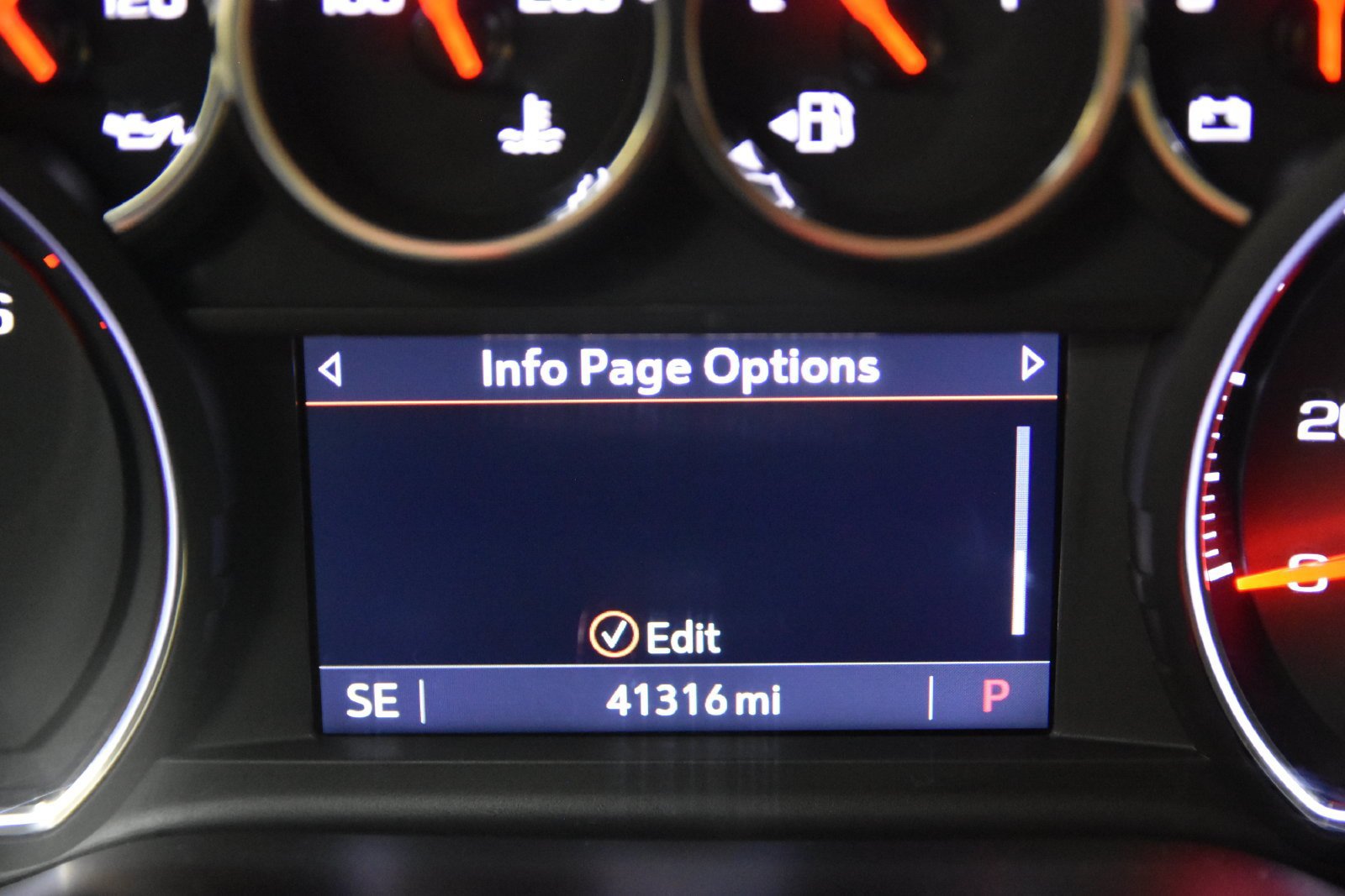 Used 2021 Chevrolet Silverado 1500 LT RWD image 18